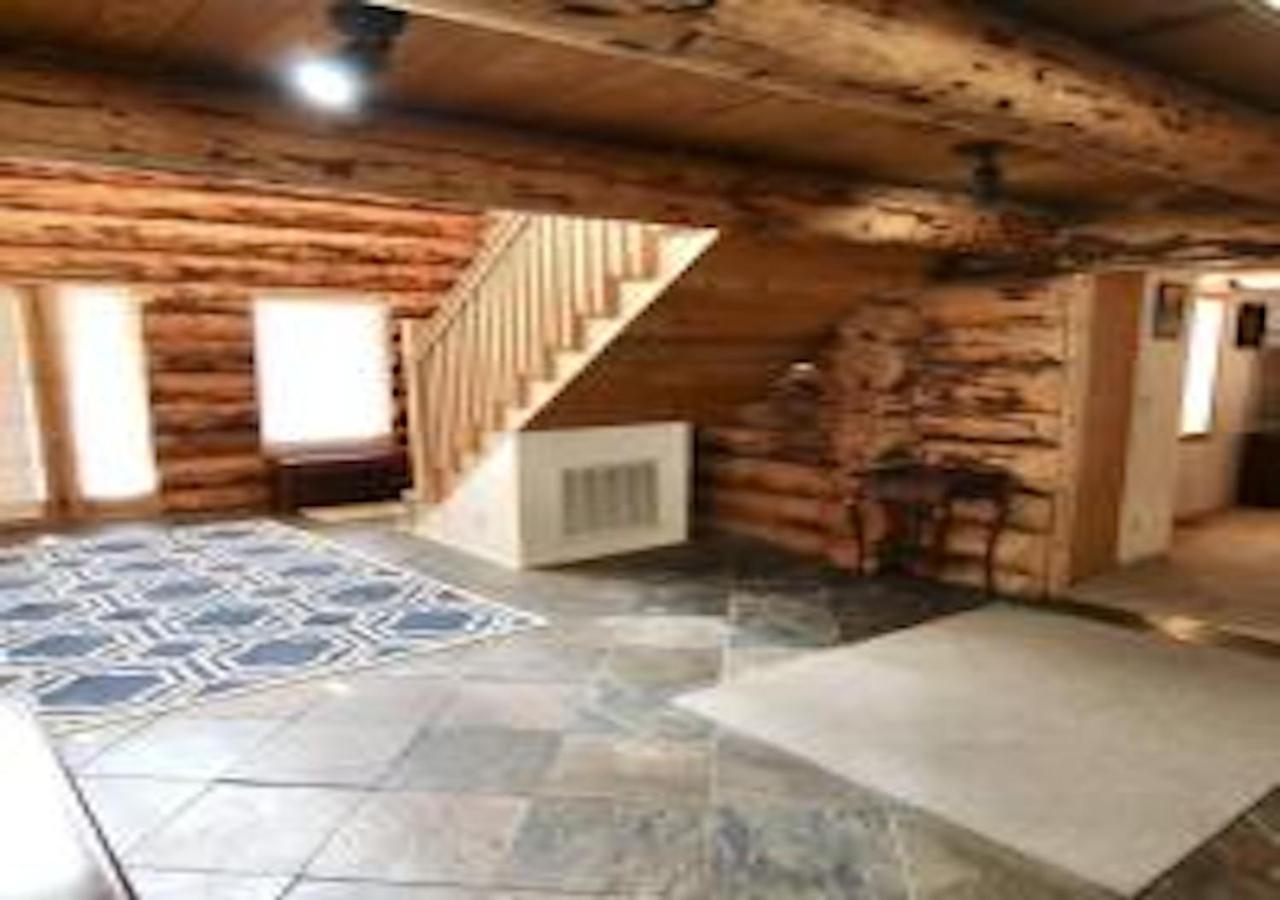 Log Haven In Blanding Villa Dış mekan fotoğraf