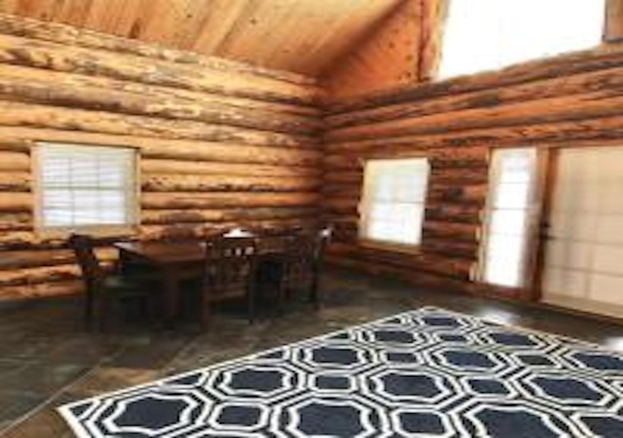 Log Haven In Blanding Villa Dış mekan fotoğraf