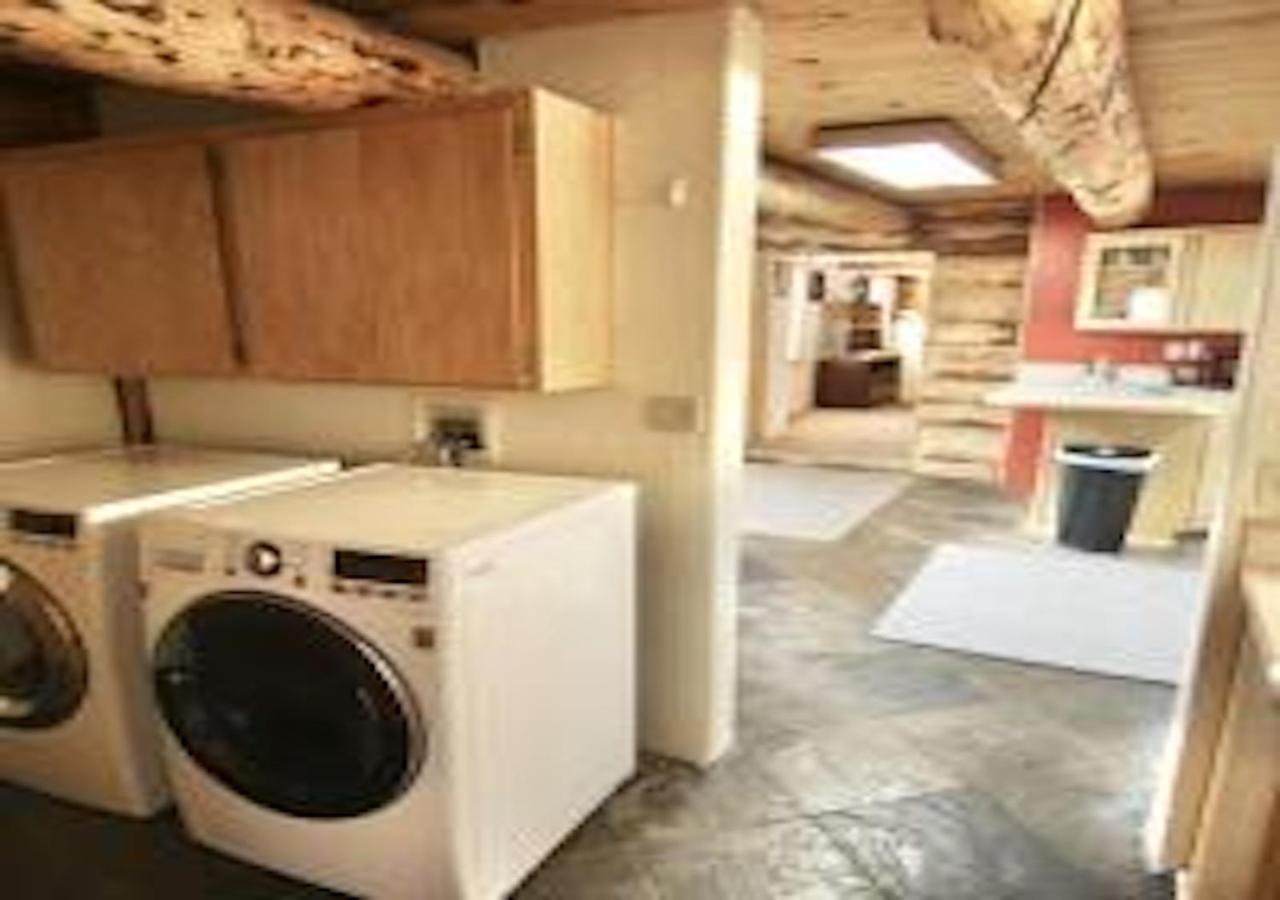 Log Haven In Blanding Villa Dış mekan fotoğraf